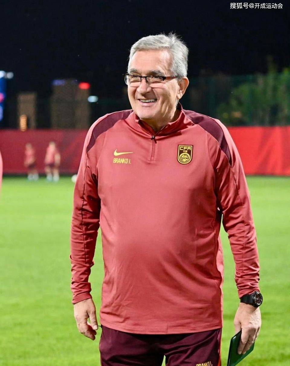 包含大洋洲球员身披国家战袍，赢得尊重的词条