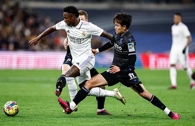 包含皇马遭遇三连败，积分榜排名继续下滑的词条