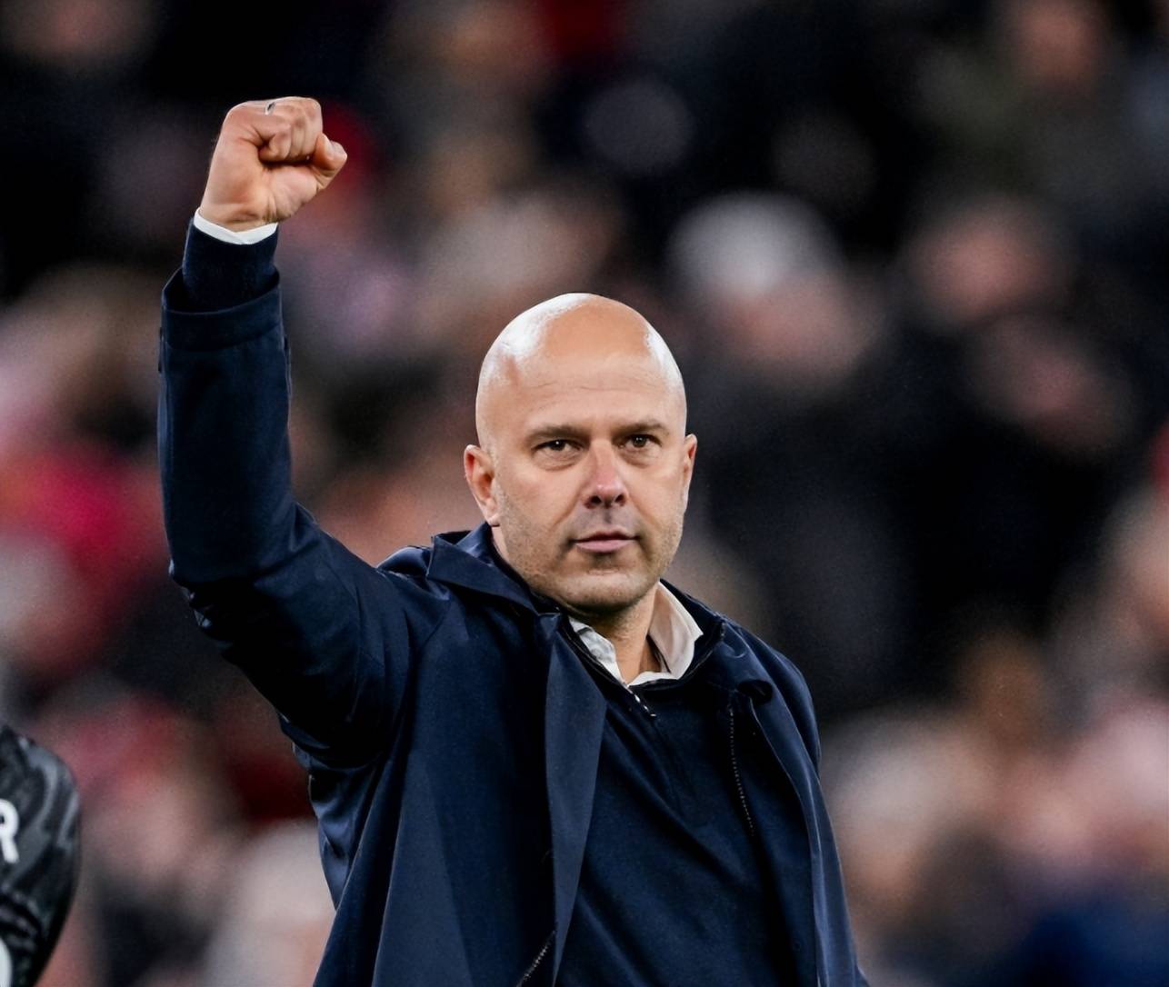 西亚卡姆在利物浦比赛中战术调整，赛事规则更新引发热议！